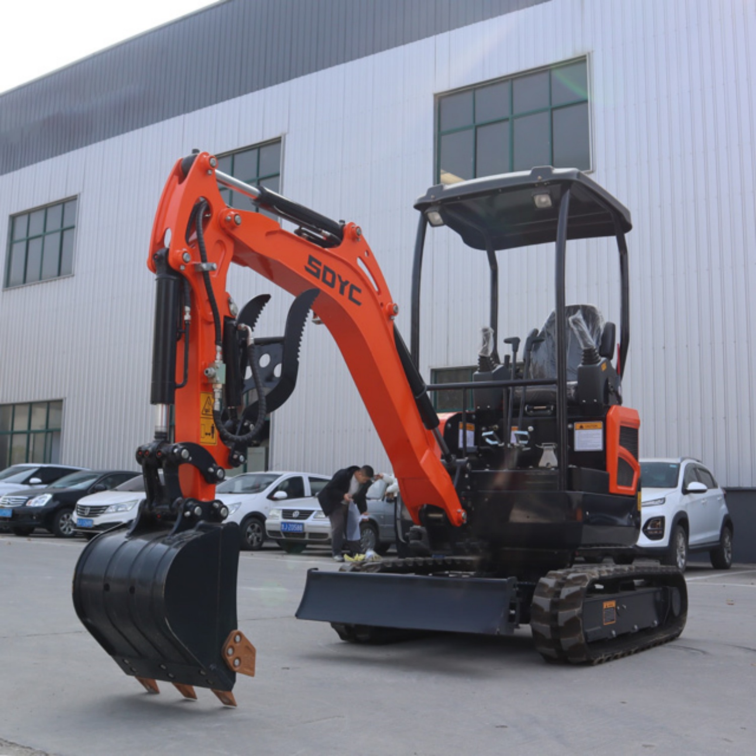 Customizable Hydraulic Crawler - Heavy Equipment Landscaping review and price